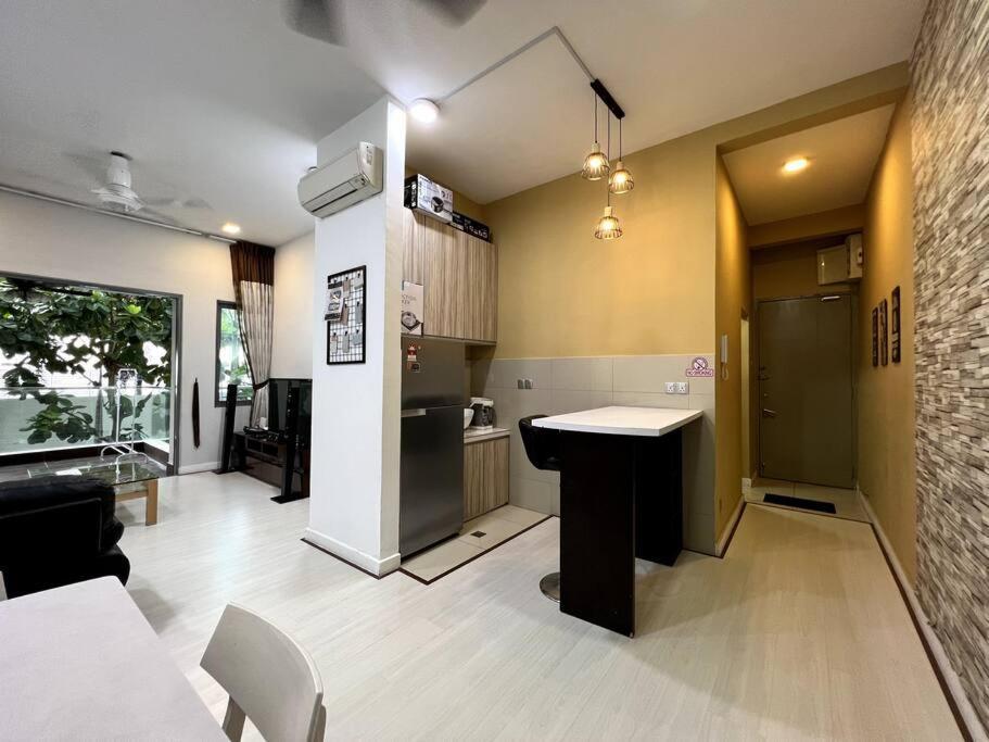 Luxury The Loft Comfort & Convenient Homestay 4 コタキナバル エクステリア 写真